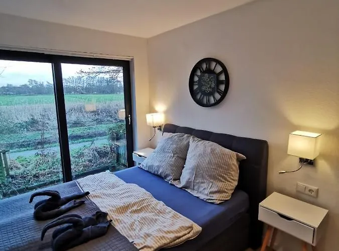 Tiny Home Mit Panoramaterrasse - Ausblick Ins Gruene Inklusive