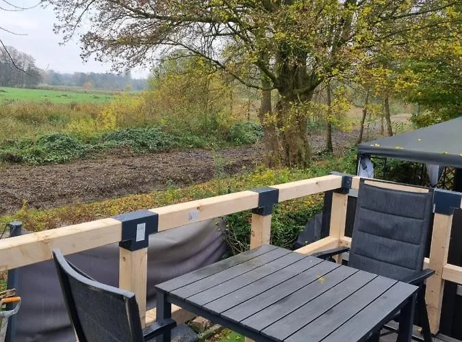 Tiny Home Mit Panoramaterrasse - Ausblick Ins Gruene Inklusive
